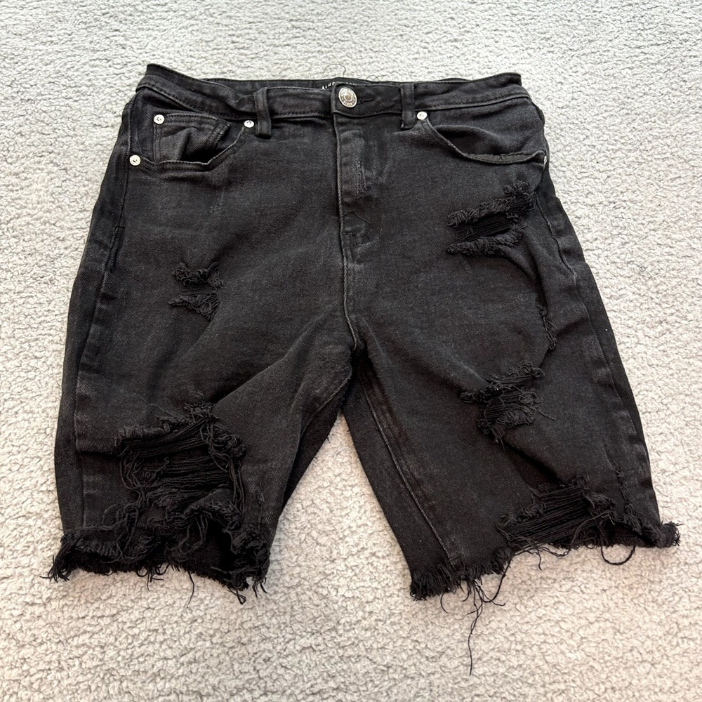 Almost Famous Shorts Women's 9 Black High Rise Distressed Cut-off Fray Hem
